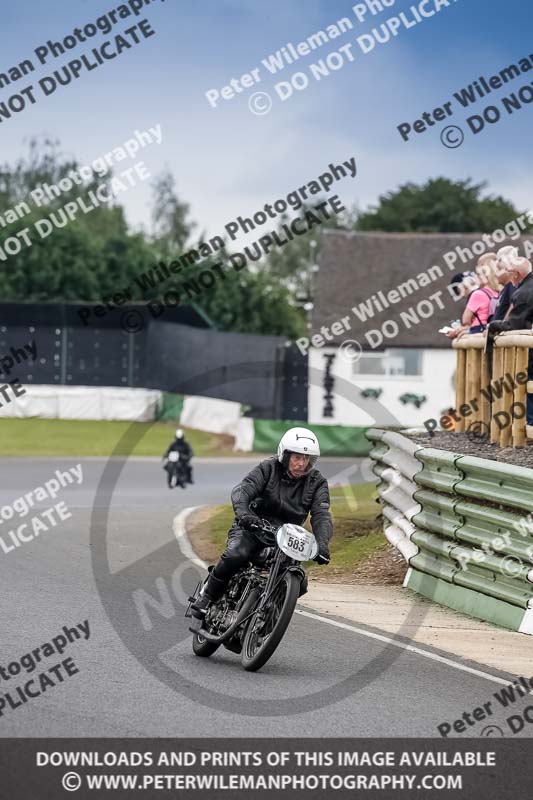 Vintage motorcycle club;eventdigitalimages;mallory park;mallory park trackday photographs;no limits trackdays;peter wileman photography;trackday digital images;trackday photos;vmcc festival 1000 bikes photographs